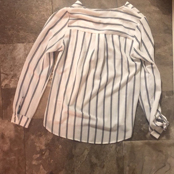 Dress shirt, button down, size small - Picture 2 of 4